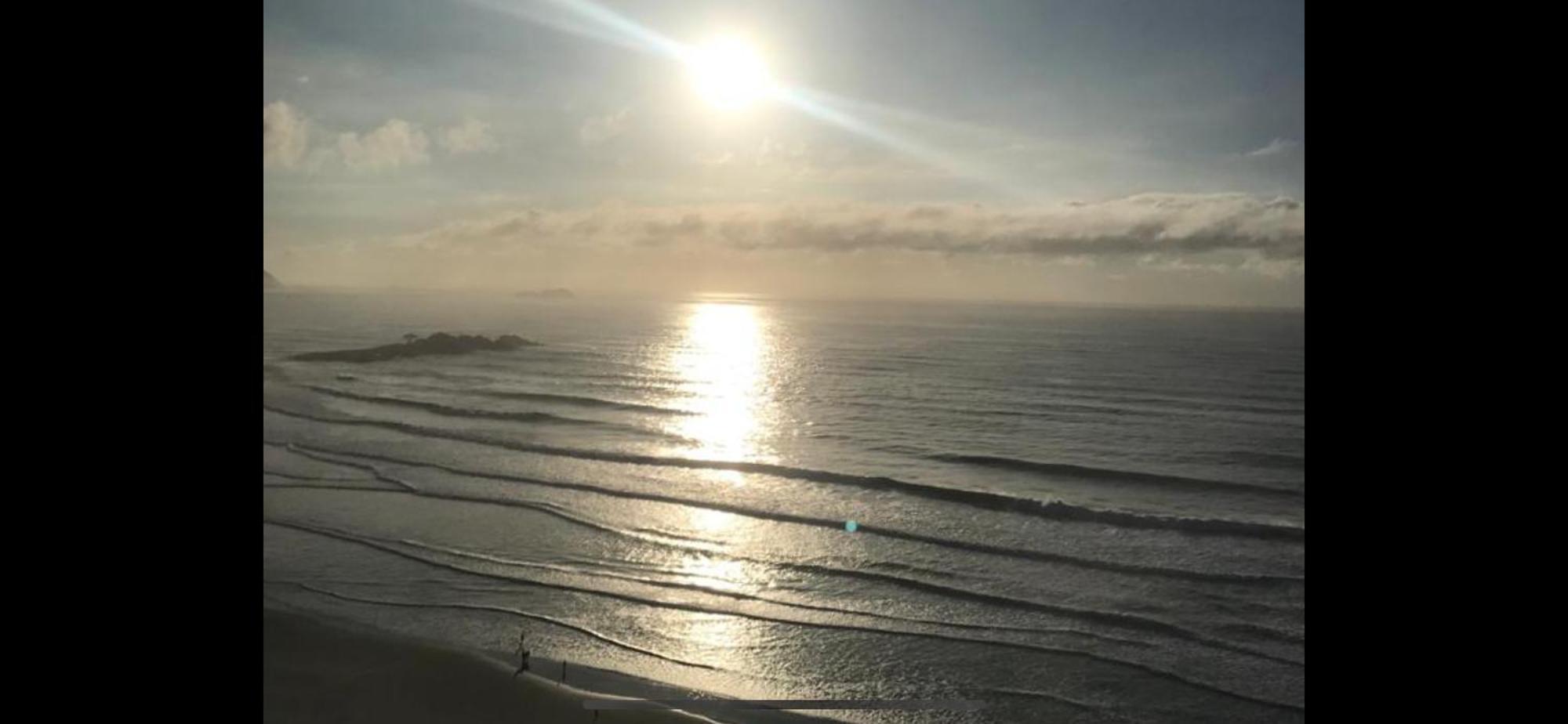 Apartamento De Pitangueiras Frente Ao Mar